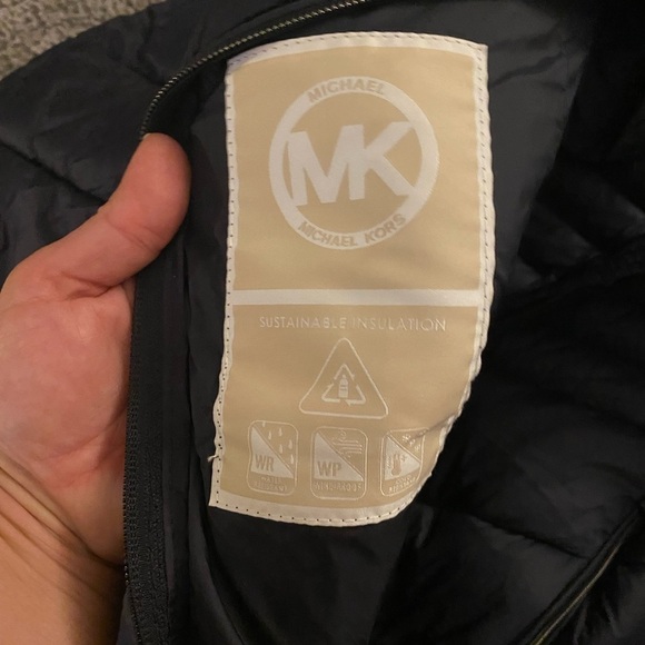 MICHAEL KORS Women’s Quilted Packable Jacket - Picture 12 of 16